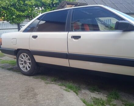 Білий Ауді 100, об'ємом двигуна 1.8 л та пробігом 345 тис. км за 1350 $, фото 6 на Automoto.ua