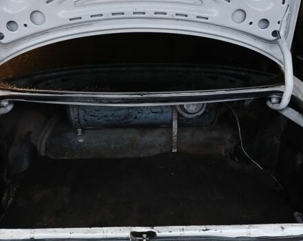 Белый Ауди 100, объемом двигателя 2 л и пробегом 300 тыс. км за 1000 $, фото 7 на Automoto.ua