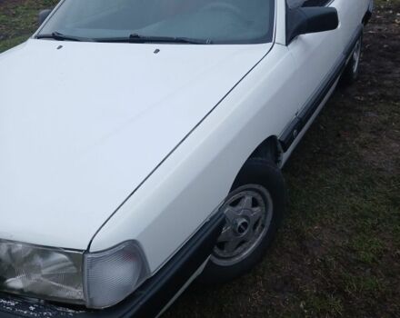 Белый Ауди 100, объемом двигателя 2 л и пробегом 300 тыс. км за 1000 $, фото 4 на Automoto.ua