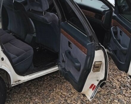 Белый Ауди 100, объемом двигателя 1.8 л и пробегом 315 тыс. км за 800 $, фото 10 на Automoto.ua