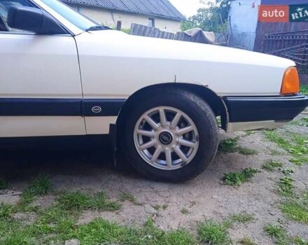 Белый Ауди 100, объемом двигателя 1.8 л и пробегом 55 тыс. км за 1650 $, фото 8 на Automoto.ua
