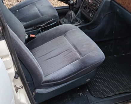 Белый Ауди 100, объемом двигателя 1.8 л и пробегом 315 тыс. км за 800 $, фото 8 на Automoto.ua