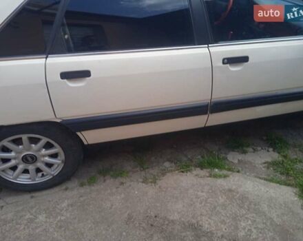 Белый Ауди 100, объемом двигателя 1.8 л и пробегом 55 тыс. км за 1650 $, фото 3 на Automoto.ua