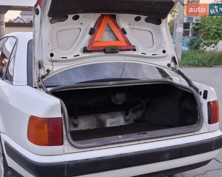 Белый Ауди 100, объемом двигателя 2 л и пробегом 490 тыс. км за 1900 $, фото 7 на Automoto.ua