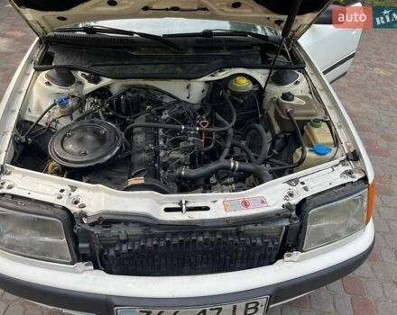 Білий Ауді 100, об'ємом двигуна 2.3 л та пробігом 356 тис. км за 1600 $, фото 12 на Automoto.ua