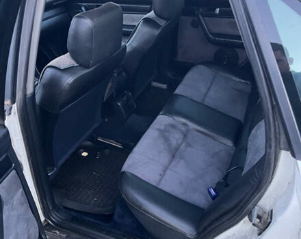 Білий Ауді 100, об'ємом двигуна 2 л та пробігом 400 тис. км за 2400 $, фото 7 на Automoto.ua