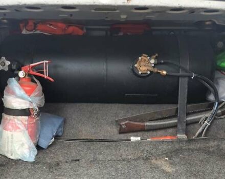 Белый Ауди 100, объемом двигателя 1.98 л и пробегом 330 тыс. км за 2500 $, фото 6 на Automoto.ua