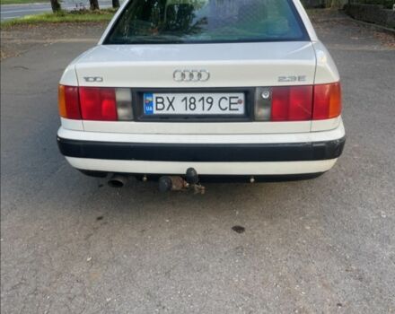 Белый Ауди 100, объемом двигателя 2.3 л и пробегом 295 тыс. км за 1200 $, фото 5 на Automoto.ua