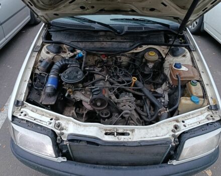 Білий Ауді 100, об'ємом двигуна 2 л та пробігом 363 тис. км за 2500 $, фото 13 на Automoto.ua