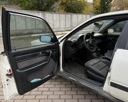 Білий Ауді 100, об'ємом двигуна 2 л та пробігом 363 тис. км за 2500 $, фото 9 на Automoto.ua
