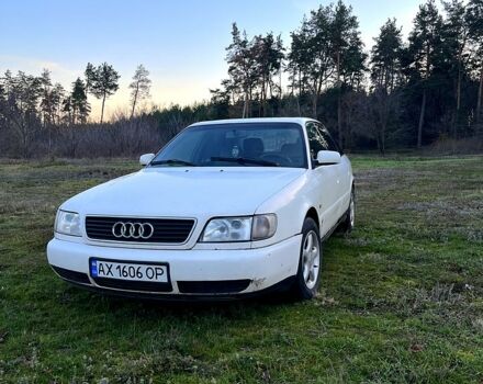 Белый Ауди 100, объемом двигателя 2 л и пробегом 400 тыс. км за 2400 $, фото 1 на Automoto.ua