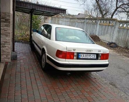 Белый Ауди 100, объемом двигателя 2 л и пробегом 270 тыс. км за 2599 $, фото 1 на Automoto.ua