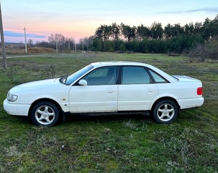 Белый Ауди 100, объемом двигателя 2 л и пробегом 400 тыс. км за 2400 $, фото 2 на Automoto.ua