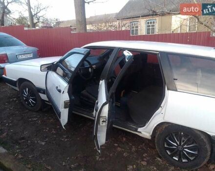 Белый Ауди 100, объемом двигателя 1.8 л и пробегом 375 тыс. км за 2200 $, фото 17 на Automoto.ua