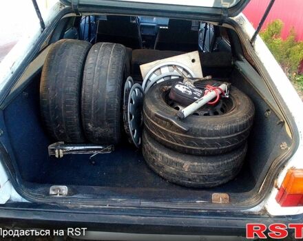 Білий Ауді 100, об'ємом двигуна 1.8 л та пробігом 347 тис. км за 2200 $, фото 9 на Automoto.ua