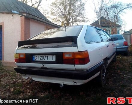 Білий Ауді 100, об'ємом двигуна 1.8 л та пробігом 347 тис. км за 2200 $, фото 2 на Automoto.ua