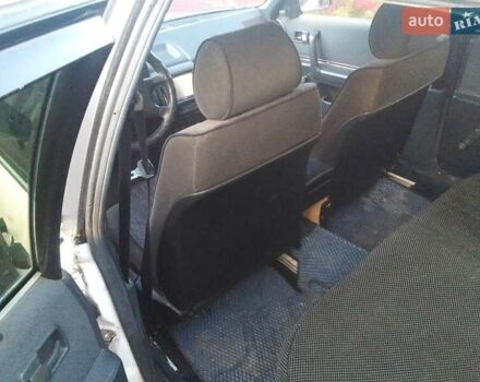 Белый Ауди 100, объемом двигателя 1.8 л и пробегом 375 тыс. км за 2200 $, фото 11 на Automoto.ua