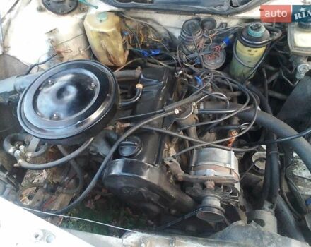 Белый Ауди 100, объемом двигателя 1.8 л и пробегом 375 тыс. км за 2200 $, фото 19 на Automoto.ua