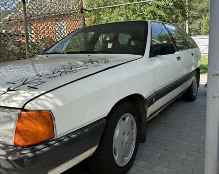 Белый Ауди 100, объемом двигателя 2 л и пробегом 468 тыс. км за 1800 $, фото 5 на Automoto.ua