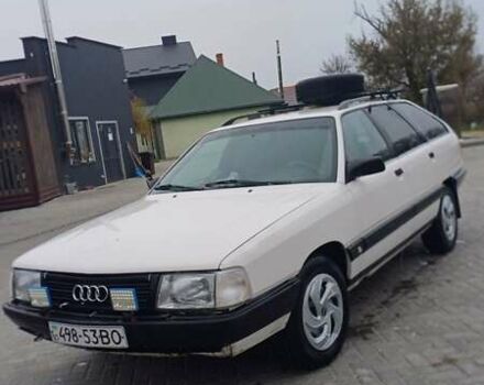 Белый Ауди 100, объемом двигателя 2 л и пробегом 300 тыс. км за 2500 $, фото 1 на Automoto.ua