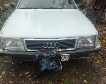 Белый Ауди 100, объемом двигателя 1.8 л и пробегом 380 тыс. км за 1300 $, фото 1 на Automoto.ua