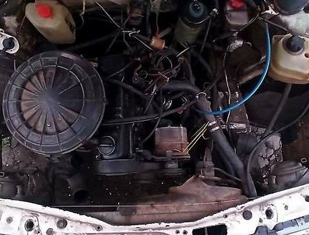 Білий Ауді 100, об'ємом двигуна 1.8 л та пробігом 410 тис. км за 900 $, фото 1 на Automoto.ua