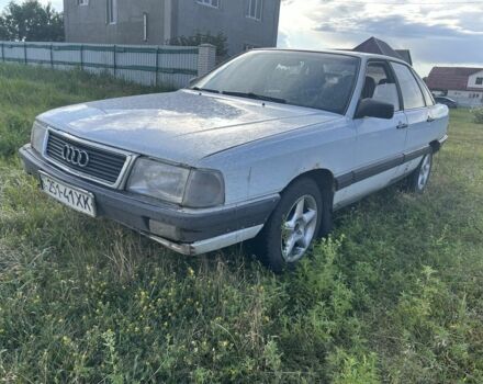 Белый Ауди 100, объемом двигателя 1.9 л и пробегом 350 тыс. км за 800 $, фото 1 на Automoto.ua