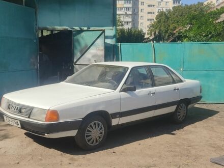 Белый Ауди 100, объемом двигателя 0 л и пробегом 467 тыс. км за 1350 $, фото 1 на Automoto.ua