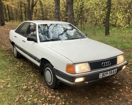 Белый Ауди 100, объемом двигателя 1.8 л и пробегом 198 тыс. км за 1999 $, фото 1 на Automoto.ua