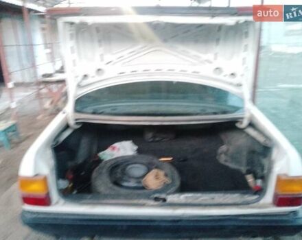 Белый Ауди 100, объемом двигателя 2.2 л и пробегом 170 тыс. км за 1241 $, фото 1 на Automoto.ua