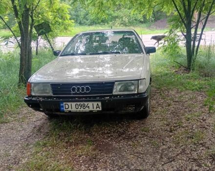 Белый Ауди 100, объемом двигателя 1.8 л и пробегом 370 тыс. км за 1100 $, фото 1 на Automoto.ua
