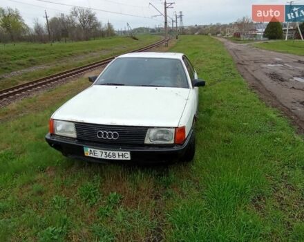 Белый Ауди 100, объемом двигателя 1.6 л и пробегом 230 тыс. км за 913 $, фото 1 на Automoto.ua
