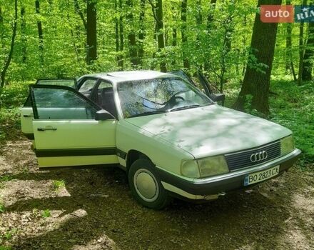 Белый Ауди 100, объемом двигателя 1.8 л и пробегом 300 тыс. км за 850 $, фото 1 на Automoto.ua