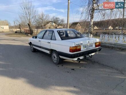 Ауді 100 1986 у Ладижин на Automoto.ua Білий Ауді 100, об'ємом двигуна 2.2 л та пробігом 160 тис. км за 900 $, фото 1 на Automoto.ua