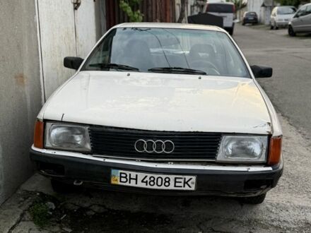 Ауди 100 1986 в Одессе на Automoto.ua Белый Ауди 100, объемом двигателя 1.8 л и пробегом 240 тыс. км за 400 $, фото 1 на Automoto.ua