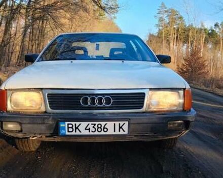 Білий Ауді 100, об'ємом двигуна 1.8 л та пробігом 495 тис. км за 2000 $, фото 1 на Automoto.ua