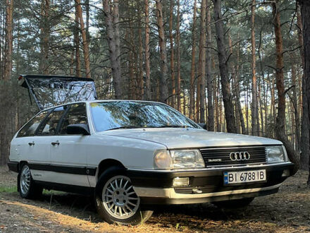 Белый Ауди 100, объемом двигателя 1.8 л и пробегом 390 тыс. км за 3800 $, фото 1 на Automoto.ua