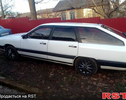 Белый Ауди 100, объемом двигателя 1.8 л и пробегом 347 тыс. км за 2200 $, фото 1 на Automoto.ua