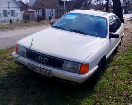 Белый Ауди 100, объемом двигателя 2.2 л и пробегом 300 тыс. км за 1500 $, фото 1 на Automoto.ua