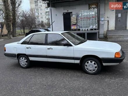 Ауди 100 1987 в Одессе на Automoto.ua Белый Ауди 100, объемом двигателя 2 л и пробегом 200 тыс. км за 1150 $, фото 1 на Automoto.ua