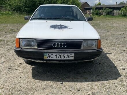 Ауді 100 1988 у Луцьку на Automoto.ua Білий Ауді 100, об'ємом двигуна 1.8 л та пробігом 220 тис. км за 1300 $, фото 1 на Automoto.ua