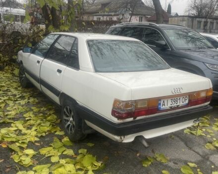 Белый Ауди 100, объемом двигателя 1.8 л и пробегом 350 тыс. км за 1200 $, фото 1 на Automoto.ua