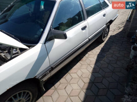 Белый Ауди 100, объемом двигателя 1.8 л и пробегом 400 тыс. км за 1600 $, фото 1 на Automoto.ua