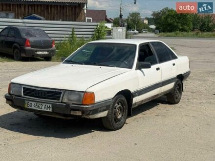 Білий Ауді 100, об'ємом двигуна 2.28 л та пробігом 300 тис. км за 700 $, фото 1 на Automoto.ua