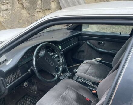Белый Ауди 100, объемом двигателя 2 л и пробегом 290 тыс. км за 450 $, фото 1 на Automoto.ua