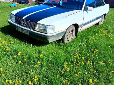 Белый Ауди 100, объемом двигателя 1.8 л и пробегом 288 тыс. км за 1150 $, фото 1 на Automoto.ua