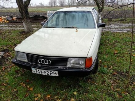 Белый Ауди 100, объемом двигателя 0 л и пробегом 999 тыс. км за 550 $, фото 1 на Automoto.ua