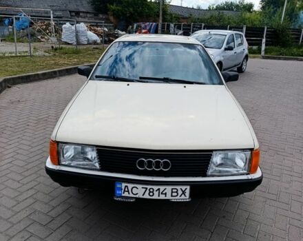 Белый Ауди 100, объемом двигателя 0 л и пробегом 250 тыс. км за 1100 $, фото 1 на Automoto.ua
