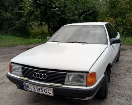 Білий Ауді 100, об'ємом двигуна 1.8 л та пробігом 250 тис. км за 1699 $, фото 1 на Automoto.ua