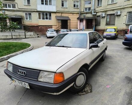 Білий Ауді 100, об'ємом двигуна 1.8 л та пробігом 1 тис. км за 1000 $, фото 1 на Automoto.ua